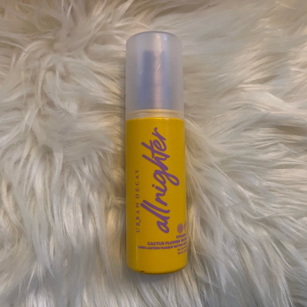 Urban Decay All nighter makeup setting spray